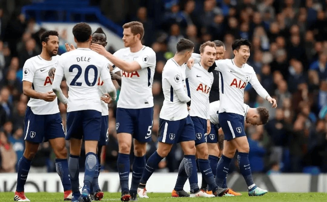 在背靠背比 在背靠背比