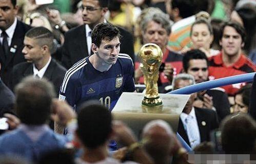 凭借数据建 凭借数据建